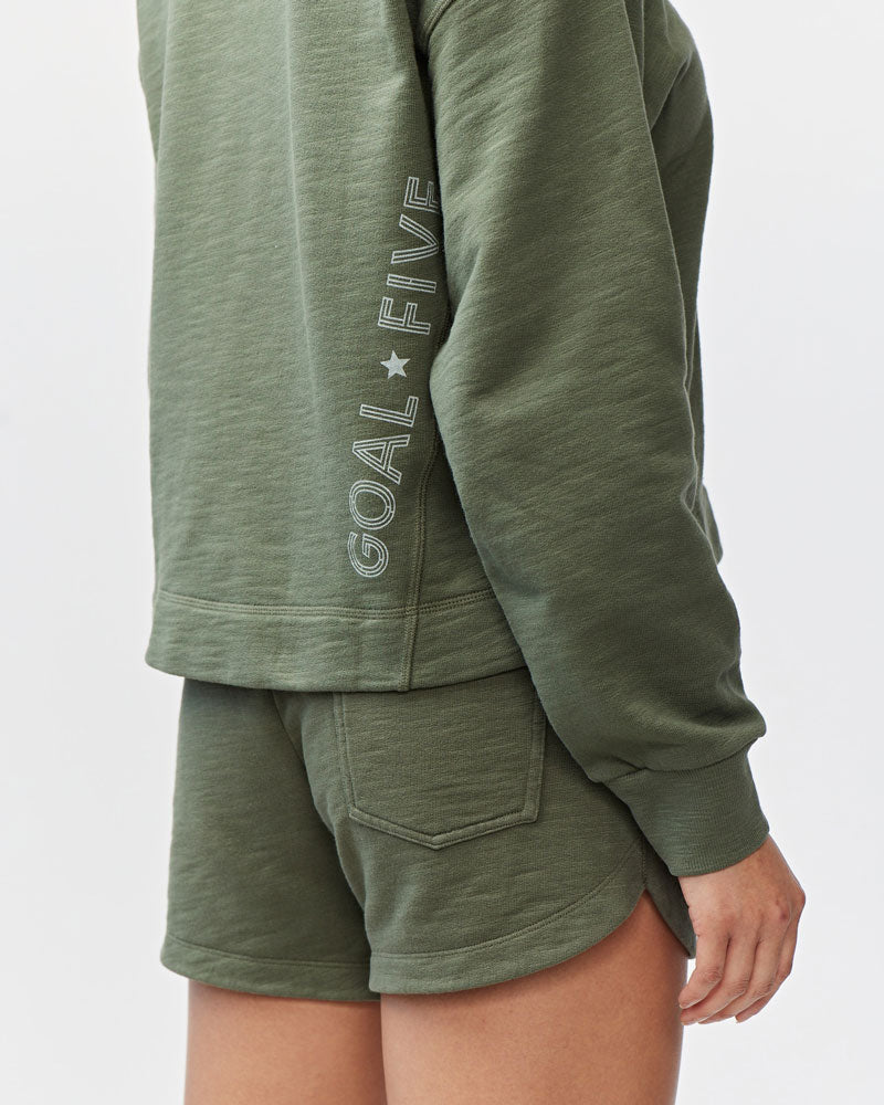 Freasy Crew Sweatshirt — Soft Garment-Dyed Crewneck for Men & Women | 3 Colors, XS–XXL